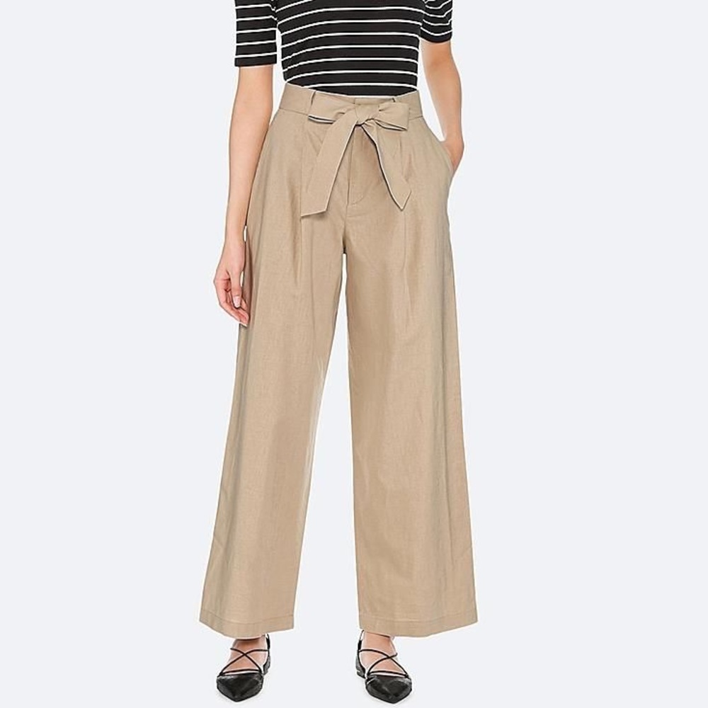 Beige wide leg pants from Uniqlo (size small)